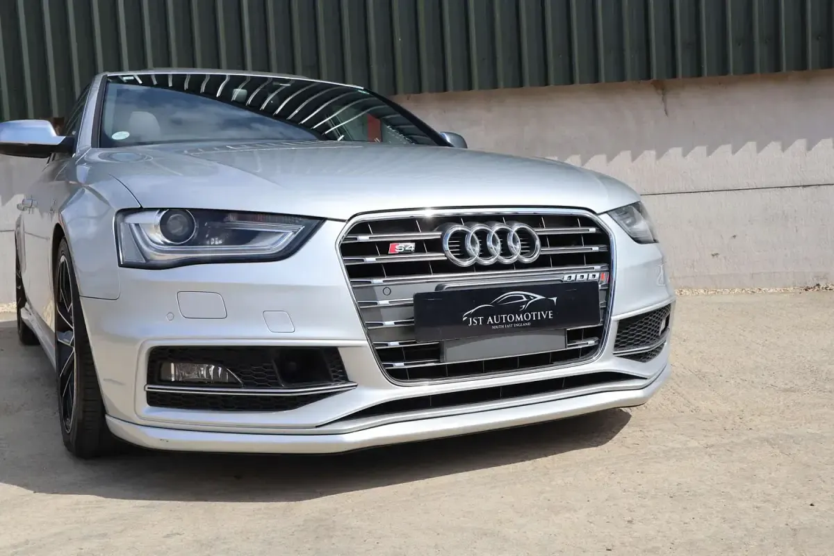 Used Audi S4 333 HP (244 kW) 2013 Silver Sedan