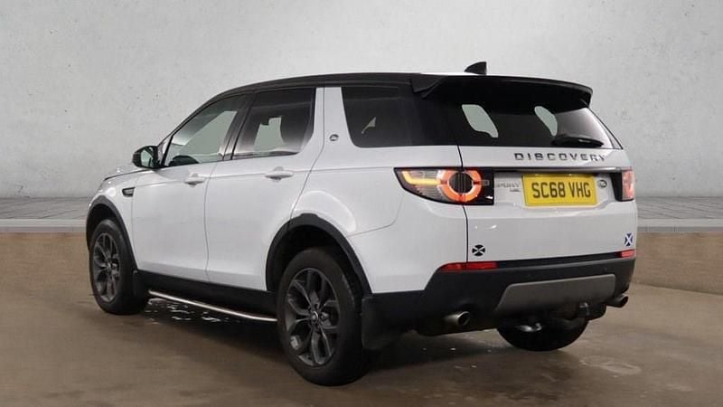 Used Land Rover Discovery Sport Landmark 180 HP (132 kW) 2018 White SUV