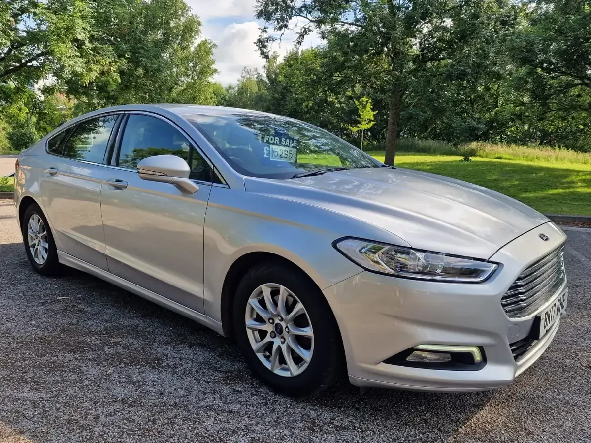 Used Ford Mondeo Zetec 2017 Silver Hatchback