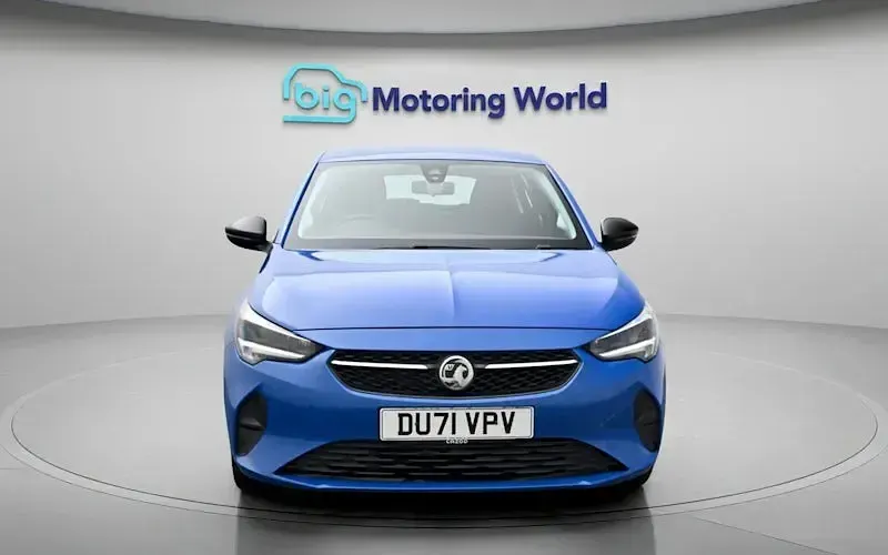 Second-hand Vauxhall Corsa 75 CP (55 kW) 2021 Albastru Hatchback