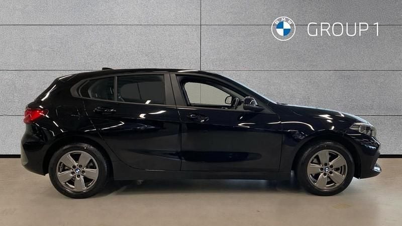 Used BMW 118 Sport Line 134 HP (98 kW) 2022 Black Hatchback