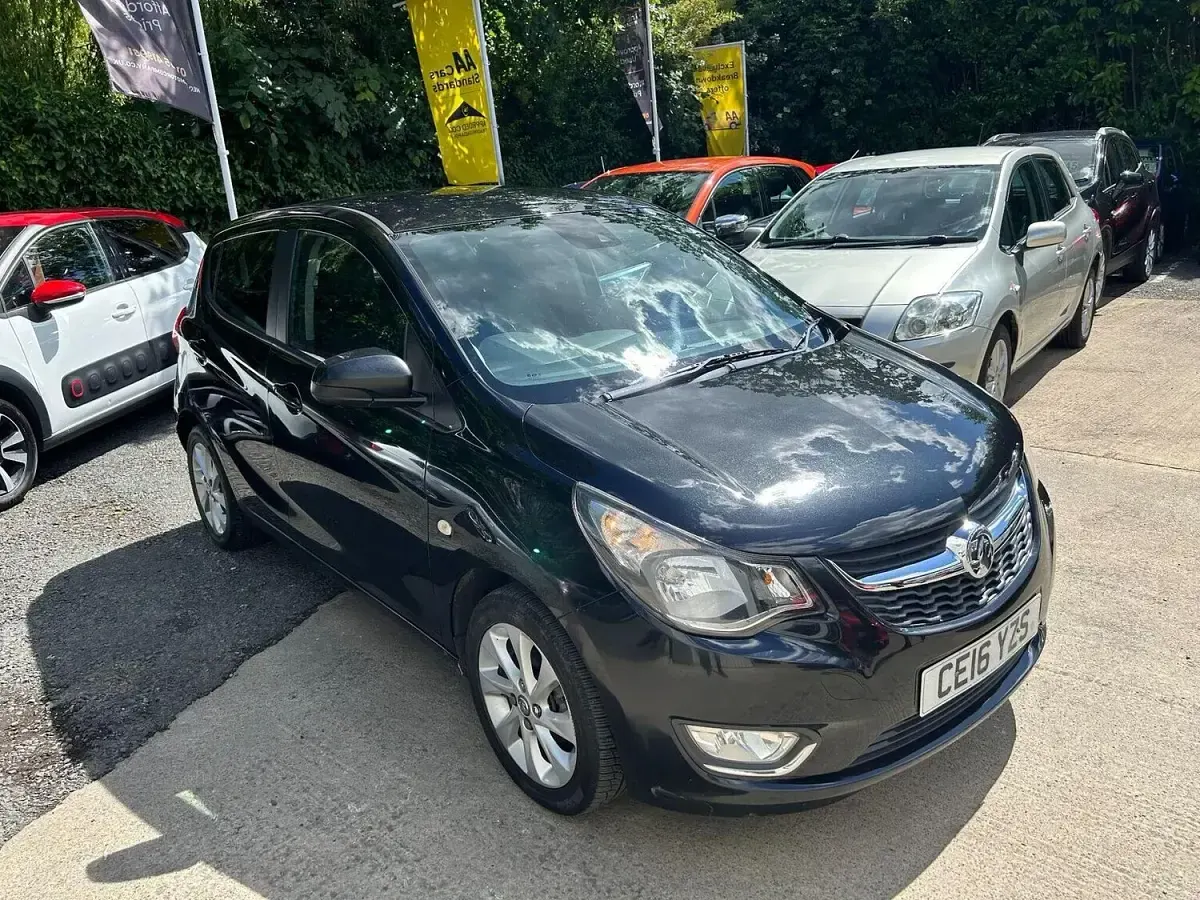 Used Vauxhall Viva 75 HP (55 kW) 2016 Black Hatchback