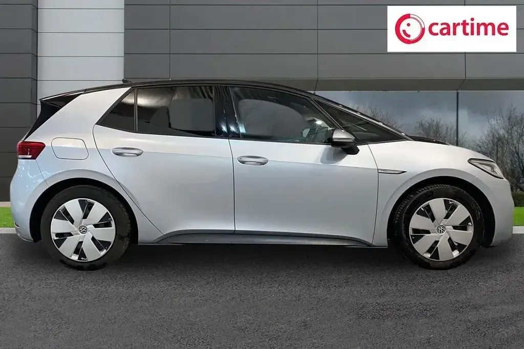 Usado VW ID.3 Pro Performance 150 kW (204 CV) 2022 Plateado Utilitario