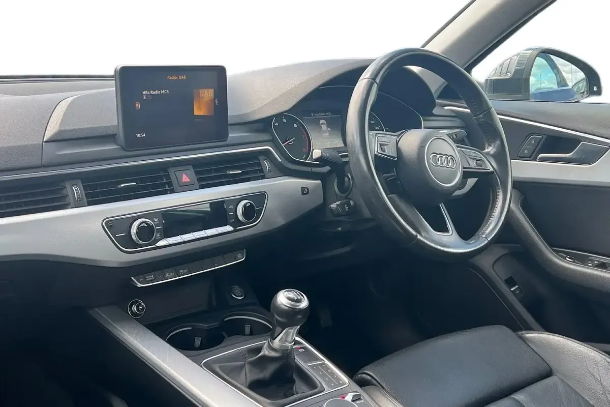 Used Audi A4 Sport 150 HP (110 kW) 2016 Grey Sedan