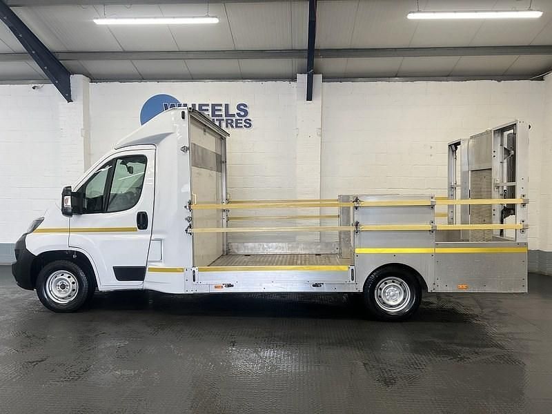 Second-hand Peugeot Boxer S 2022 Alb Van