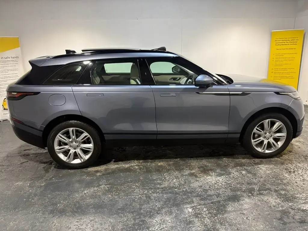 Second-hand Land Rover Range Rover Velar SE 180 CP (132 kW) 2020 Albastru SUV