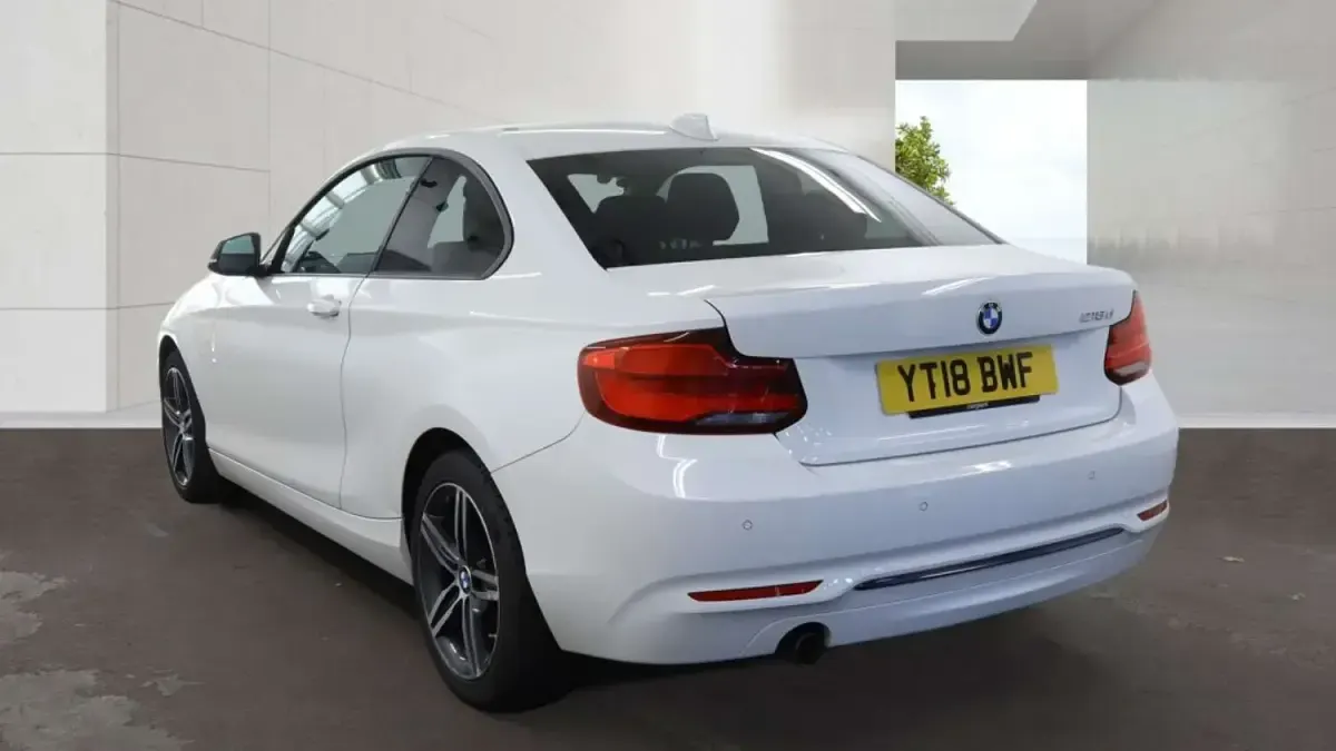 Used BMW 218 Sport Line 2018 White Coupe