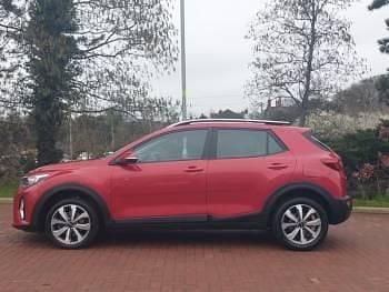 Used Kia Stonic 99 HP (72 kW) 2023 Red SUV