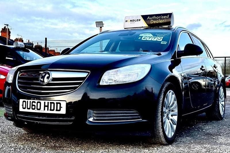 Used Vauxhall Insignia 160 HP (117 kW) 2010 Black Estate