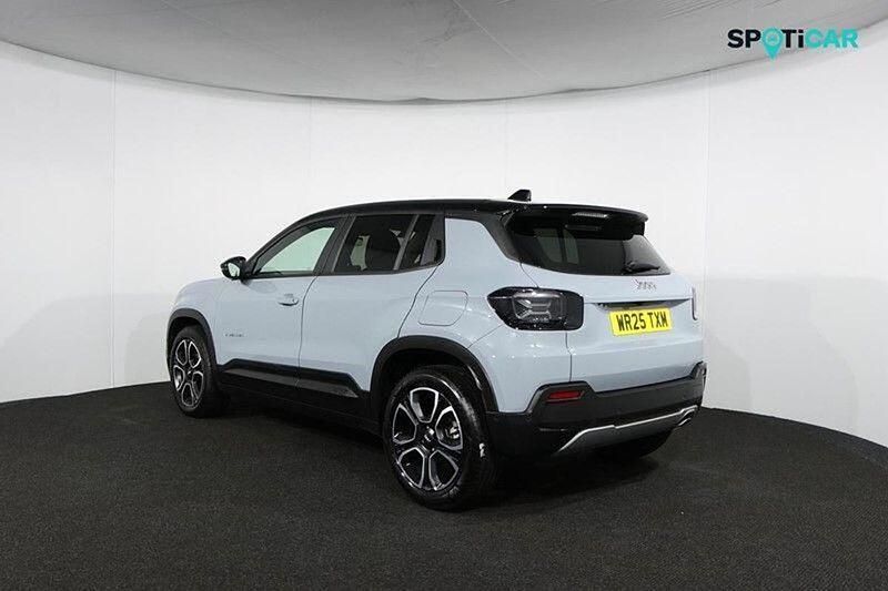 Usado Jeep Avenger Summit 101 HP (74 kW) 2025 Cinzento SUV