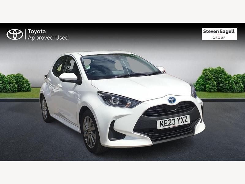 White Used 2023 Toyota Yaris Hybrid Hatchback | £17,425 (Good price) - Image 1/3