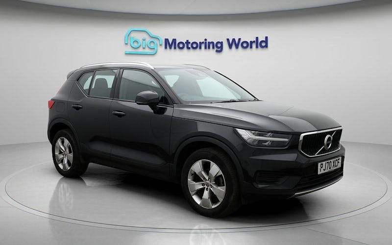 Used Volvo XC40 Momentum 163 HP (119 kW) 2021 Black SUV