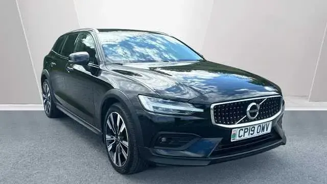 Begagnad Volvo V60 CC 190 HK (139 kW) 2019 Kombi