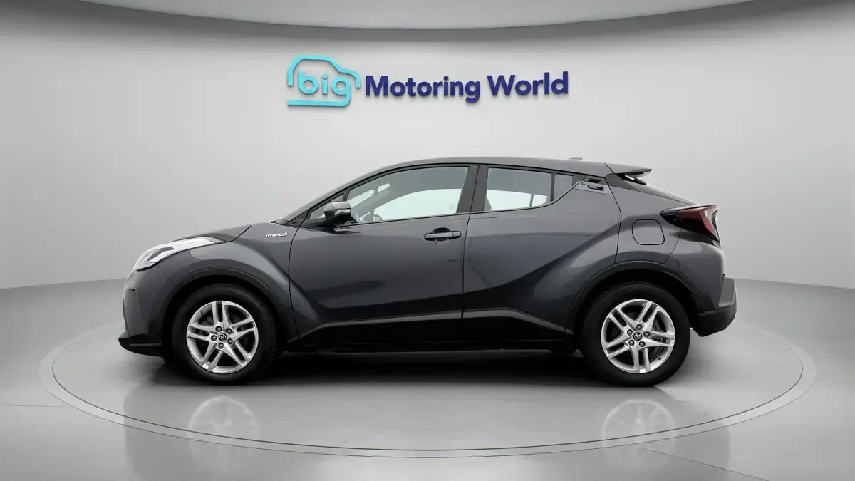 Used Toyota C-HR 122 HP (89 kW) 2021 Grey SUV