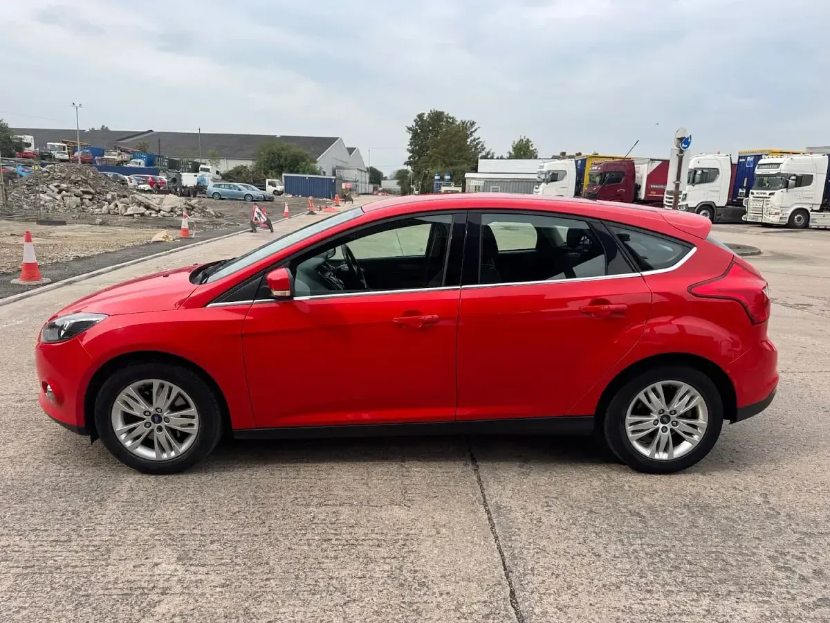 Used Ford Focus Titanium 2014 Red Hatchback