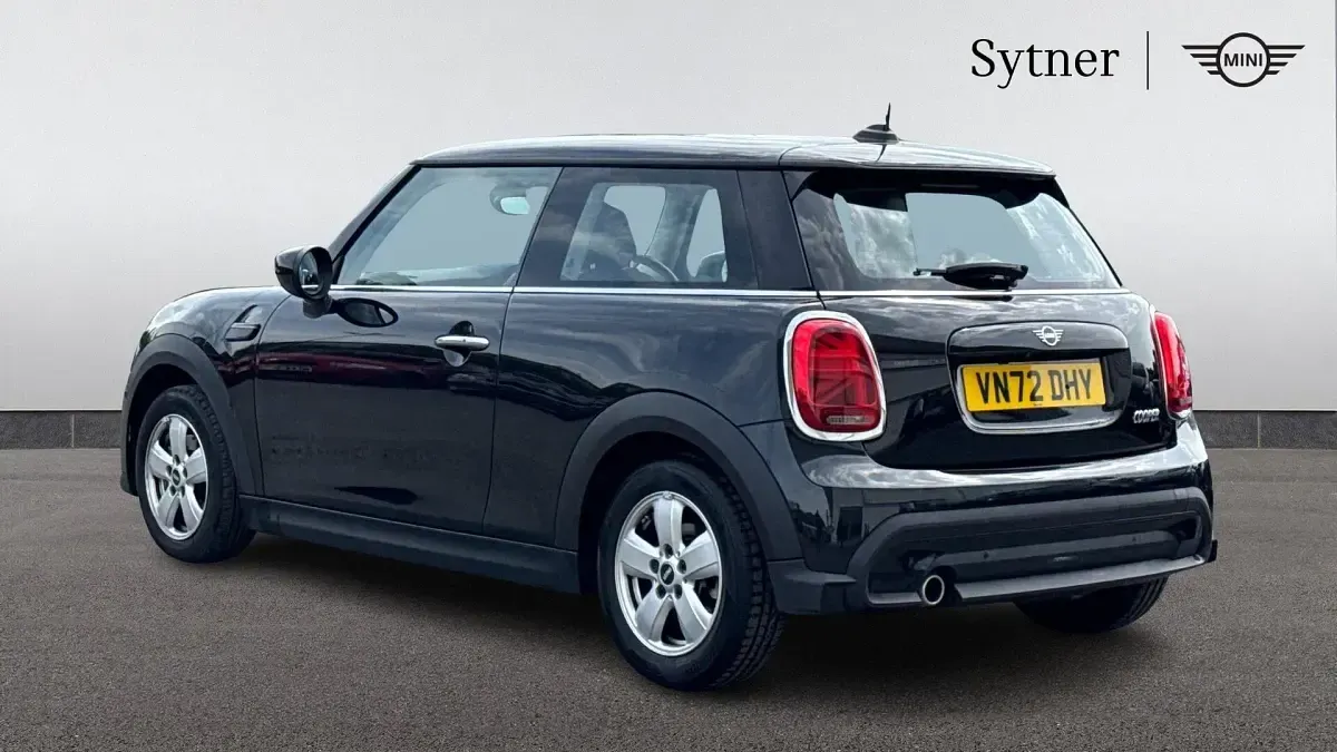 Used Mini Cooper Classic 134 HP (98 kW) 2023 Black Hatchback