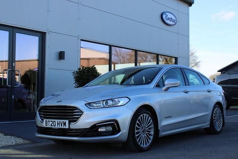 Used Ford Mondeo Titanium 187 HP (137 kW) 2020 Silver Sedan
