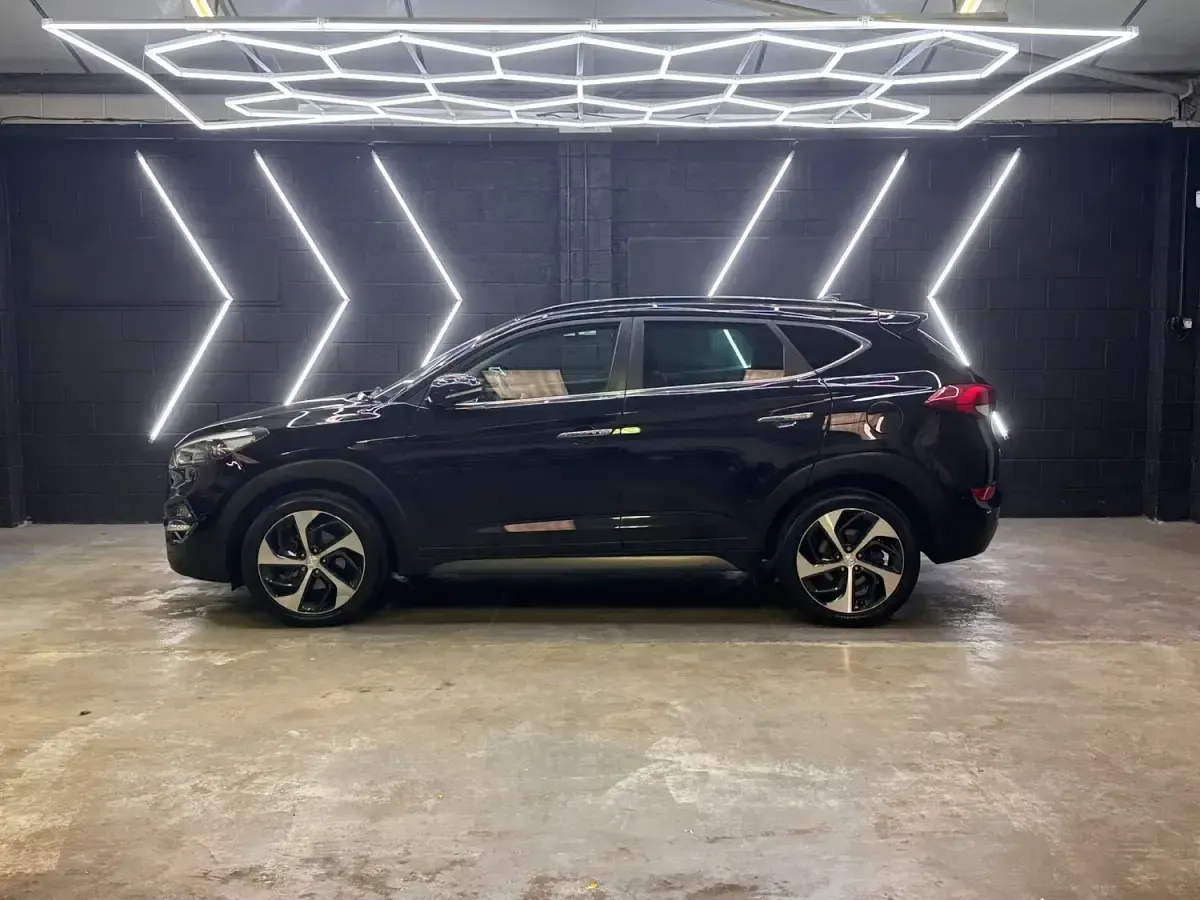 Used Hyundai Tucson Premium SE 2015 Black SUV