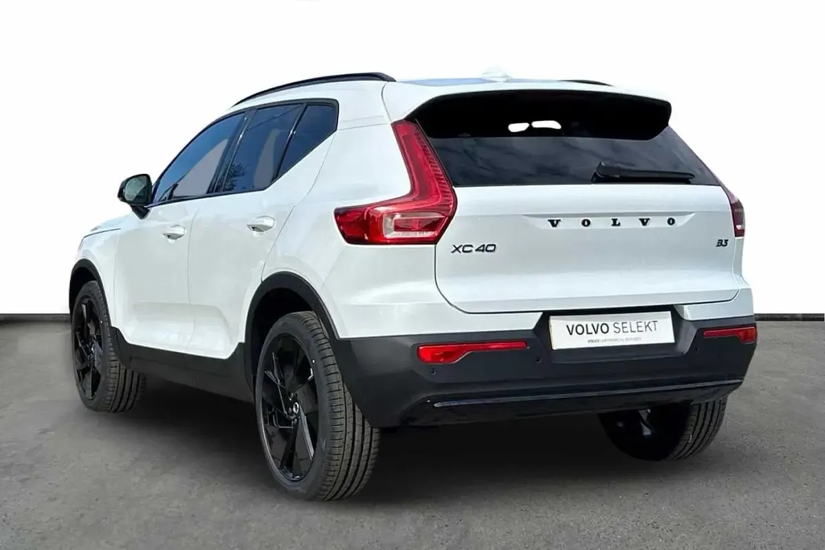 Used Volvo XC40 Plus 161 HP (118 kW) 2026 Black SUV