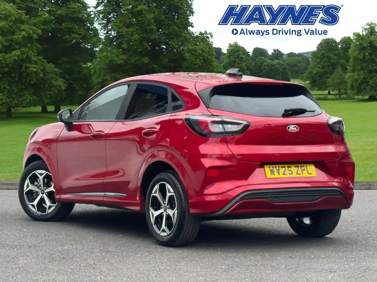 Używany Ford Puma ST-Line 125 KM (91 kW) 2025 Czerwony SUV