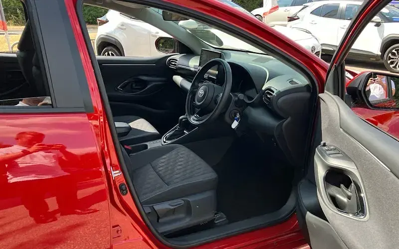 Used Toyota Yaris Design 116 HP (85 kW) 2024 Red Hatchback