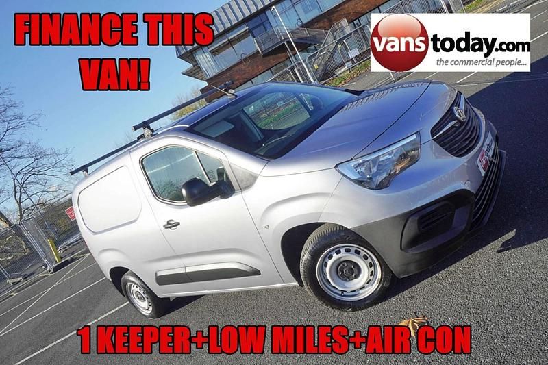Grey Used 2021 Vauxhall Combo Edition MPV | £9,588 (Good price) - Image 1/4