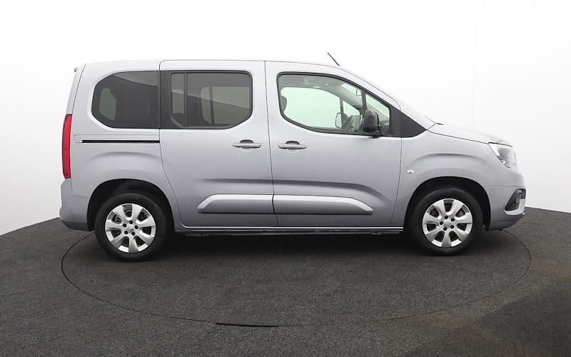 Used Vauxhall Combo 100 kW (136 HP) 2022 Grey MPV