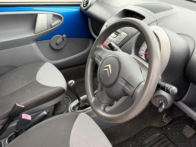 Used Citroën C1 68 HP (50 kW) 2010 Blue Hatchback