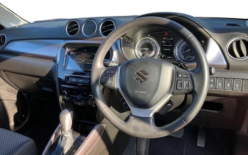 Used Suzuki Vitara SZ-T 129 HP (94 kW) 2022 Red SUV