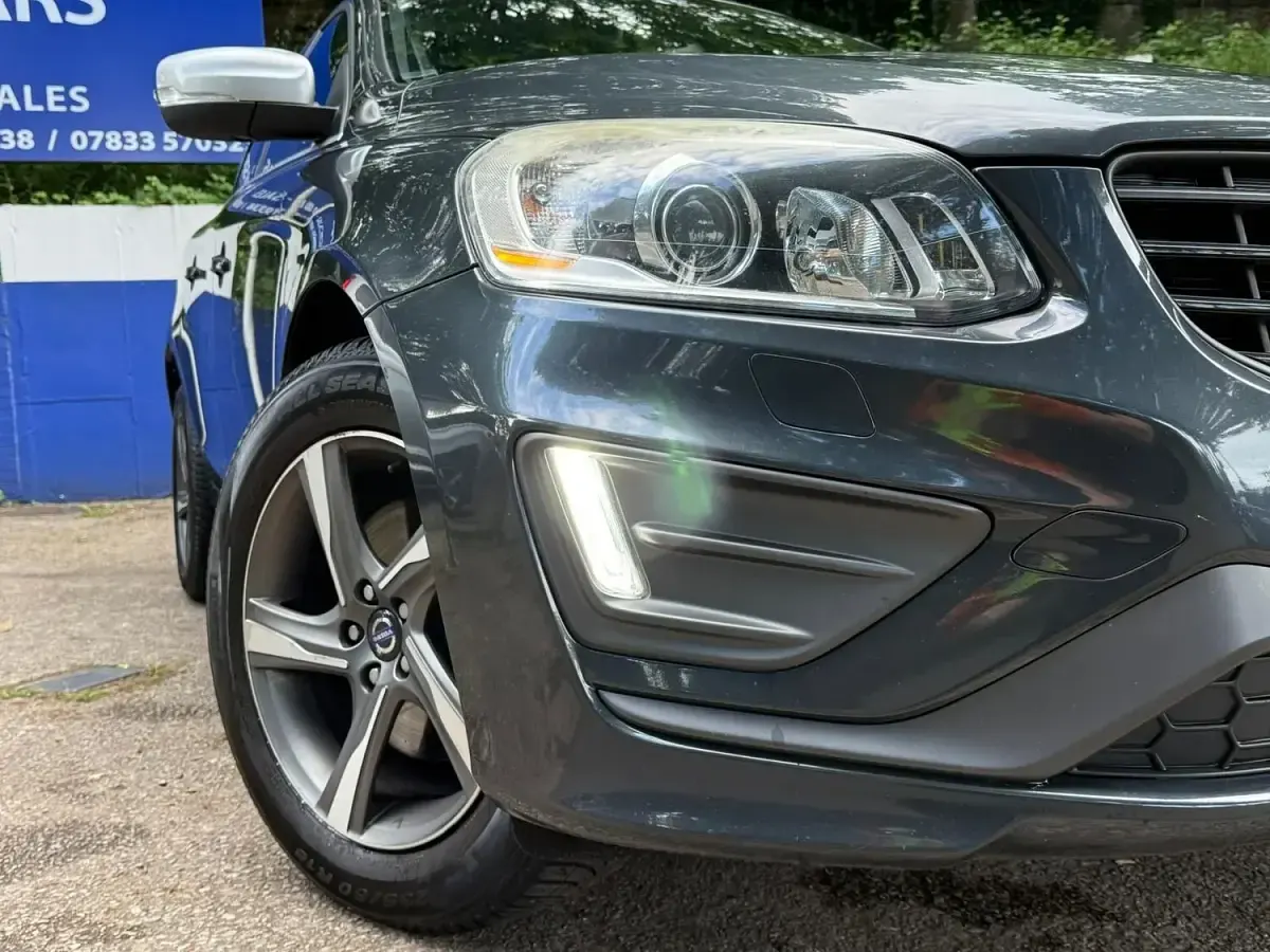 Used Volvo XC60 R-Design 215 HP (158 kW) 2014 Grey SUV