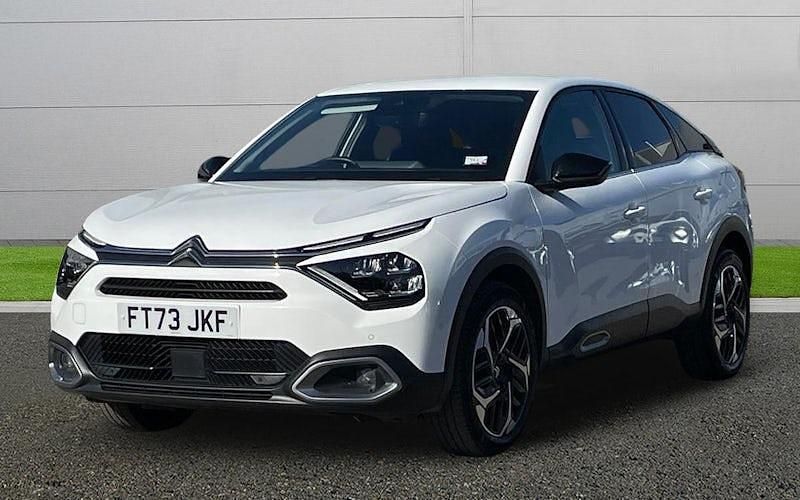 Käytetty Citroën C4 PureTech 131 HP (96 kW) 2023 Valkoinen Katumaasturi