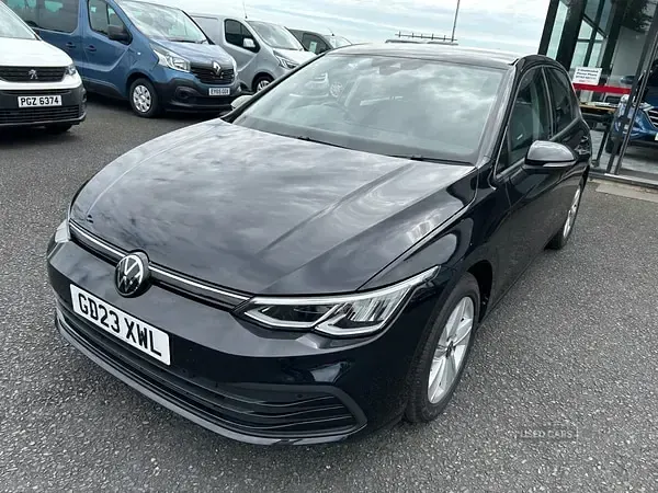 Used VW Golf VIII Life 150 HP (110 kW) 2023 Black Hatchback