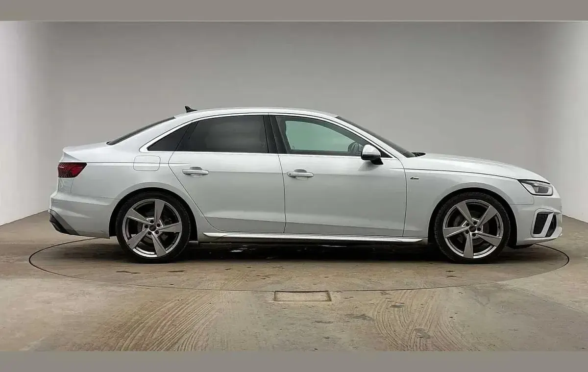 Used Audi A4 S-Line 204 HP (150 kW) 2024 White Sedan