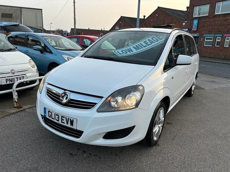 Used Vauxhall Zafira 115 HP (84 kW) 2013 White MPV