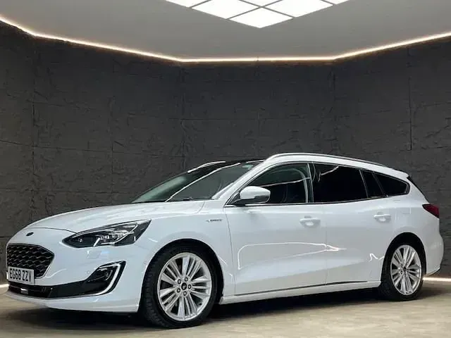 Usado Ford Focus Vignale 150 CV (110 kW) 2019 Blanco Familiar