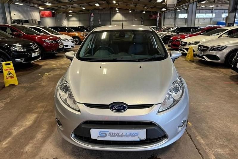 Silver Used 2011 Ford Fiesta Titanium Hatchback | £1,690 (Good price) - Image 1/1