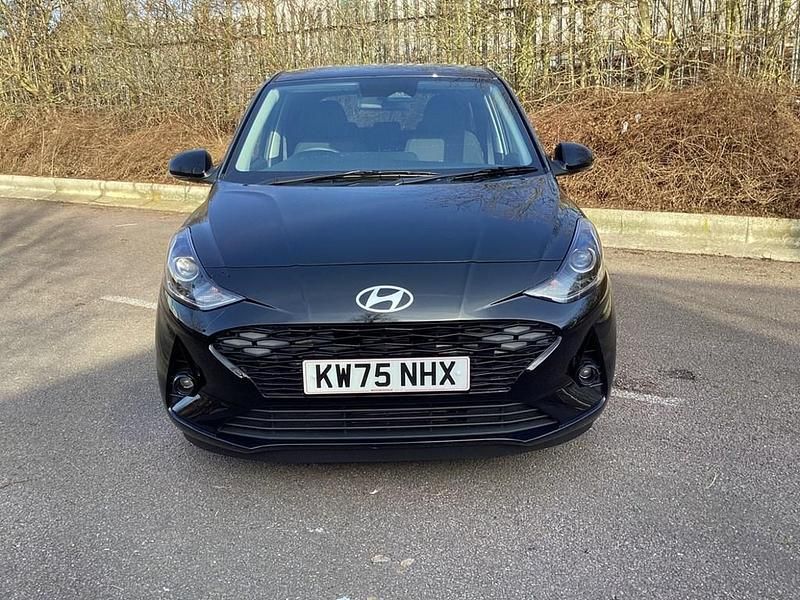 New Hyundai i10 Premium 77 HP (56 kW) 2025 Phantom black Hatchback