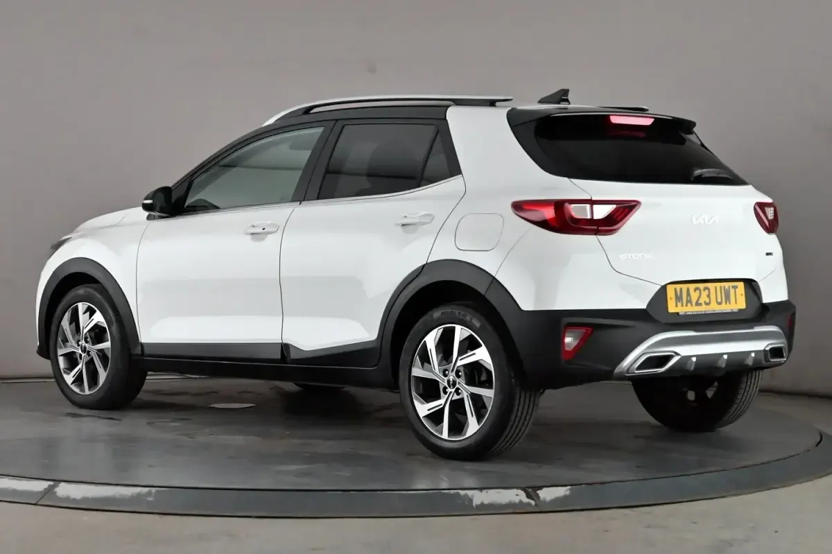 Used Kia Stonic GT-Line S 118 HP (86 kW) 2023 White SUV