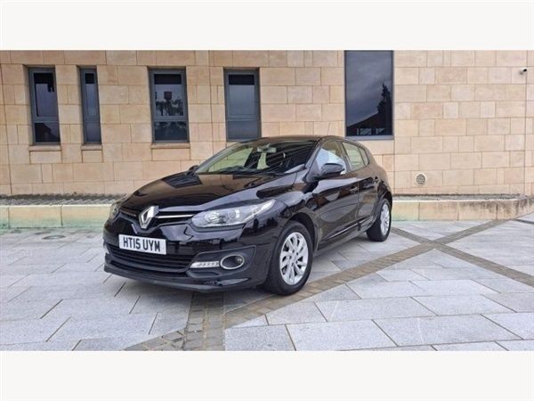 Black Used 2015 Renault Mégane III Dynamique Hatchback | £5,295 (Fair price) - Image 1/1