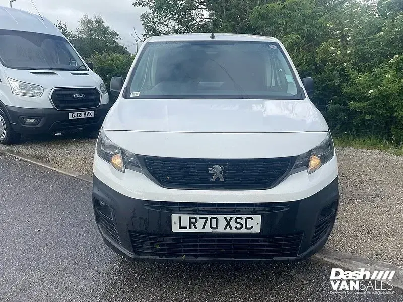 Used Peugeot Partner 2020 White MPV