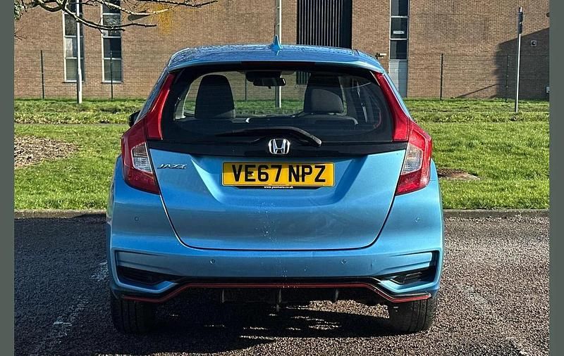 Used Honda Jazz Sport 130 HP (95 kW) 2018 Blue Hatchback