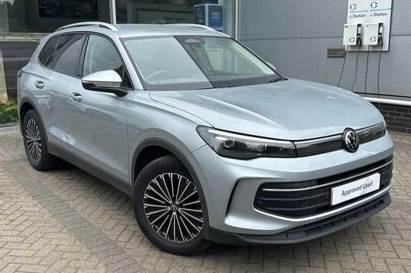 Used 2024 VW Tiguan Match SUV | £26,289 (A bit pricey) - Image 1/4