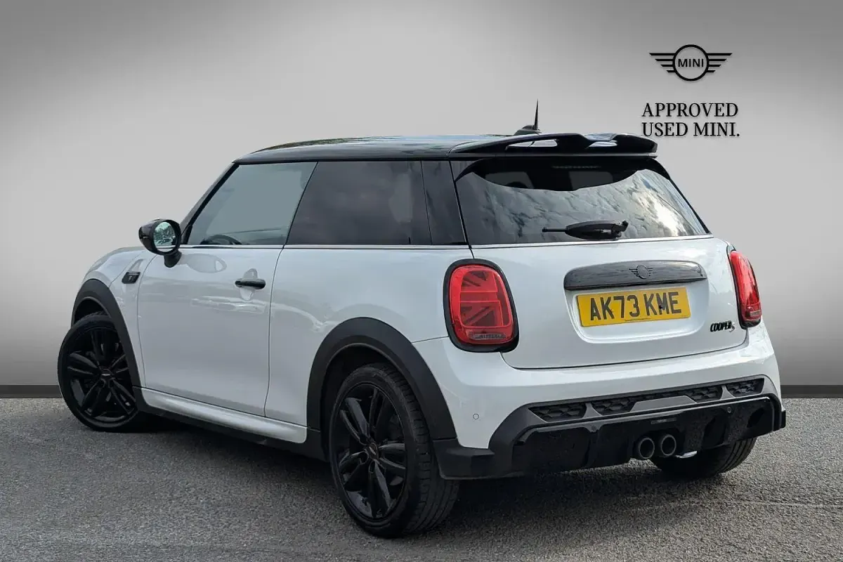 Second-hand Mini Cooper S Hatch 178 CP (130 kW) 2023 Alb Hatchback