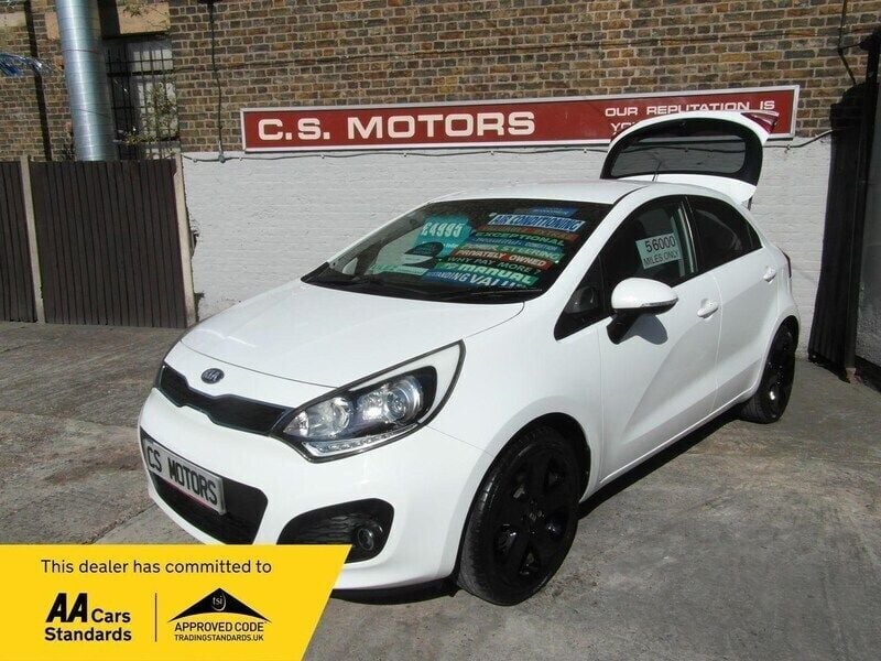 White Used 2013 Kia Rio 3 Hatchback | £4,995 (Fair price) - Image 1/4