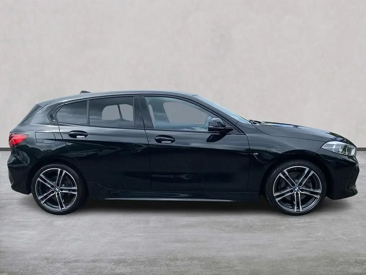 Used BMW 118 M Sport 140 HP (102 kW) 2020 Black Hatchback
