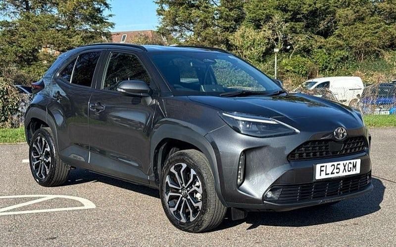 Used Toyota Yaris Hybrid Design 116 HP (85 kW) 2026 Estate