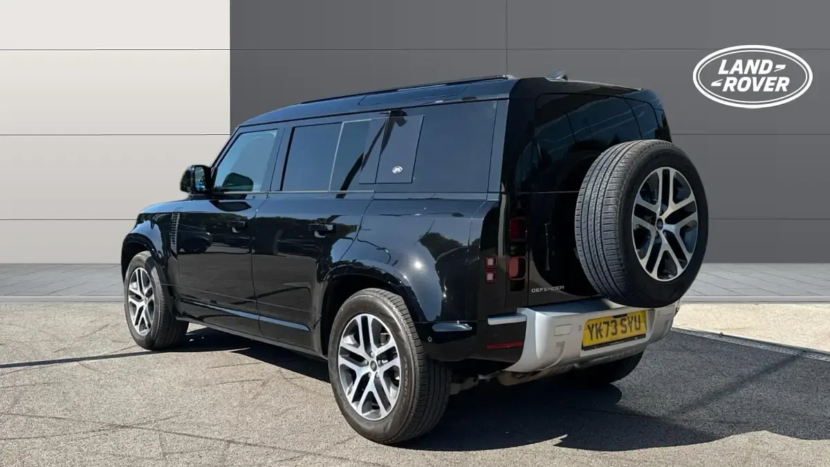 Used Land Rover Defender 249 HP (183 kW) 2023 Black SUV