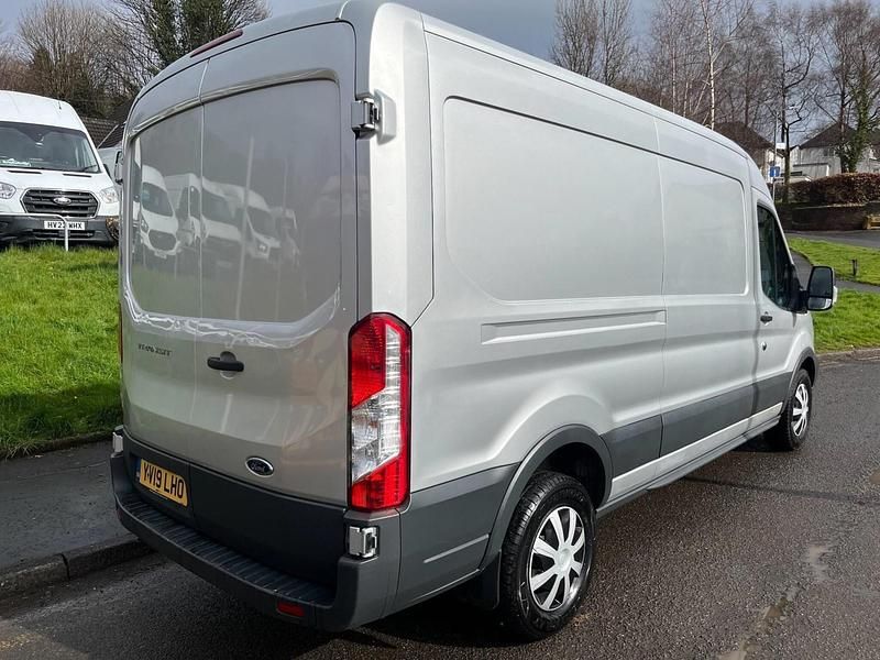 Usado Ford Transit 170 CV (125 kW) 2019 Plateado Van