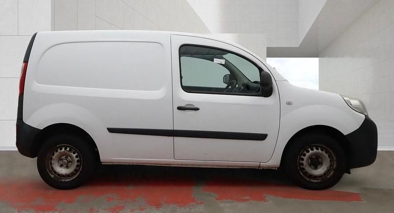 Used Renault Kangoo 2013 White MPV