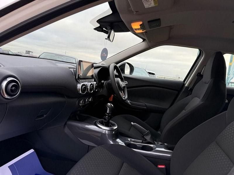 Used Nissan Juke Acenta 117 HP (86 kW) 2021 White SUV